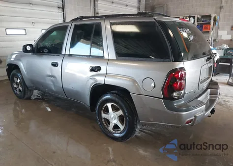 2005 Chevrolet Trailblazer Ls z USA, uszkodzony, nr VIN 1GNDT13S352310528
